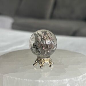 Garden quartz sphere